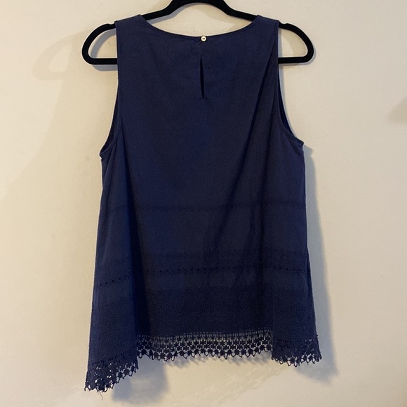 Max Studio, Sleeveless, Navy Eyelet Boho Blouse, Size M, EUC - Picture 6 of 8